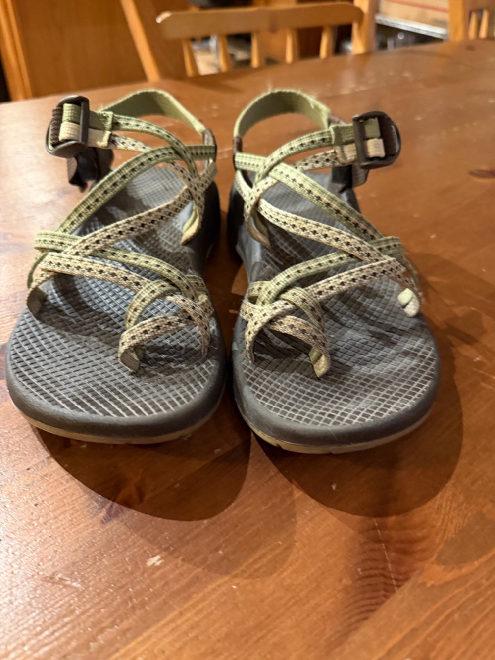 Chaco, women’s ZX 2 dual adjustable straps, size 9, brown and green patterned
